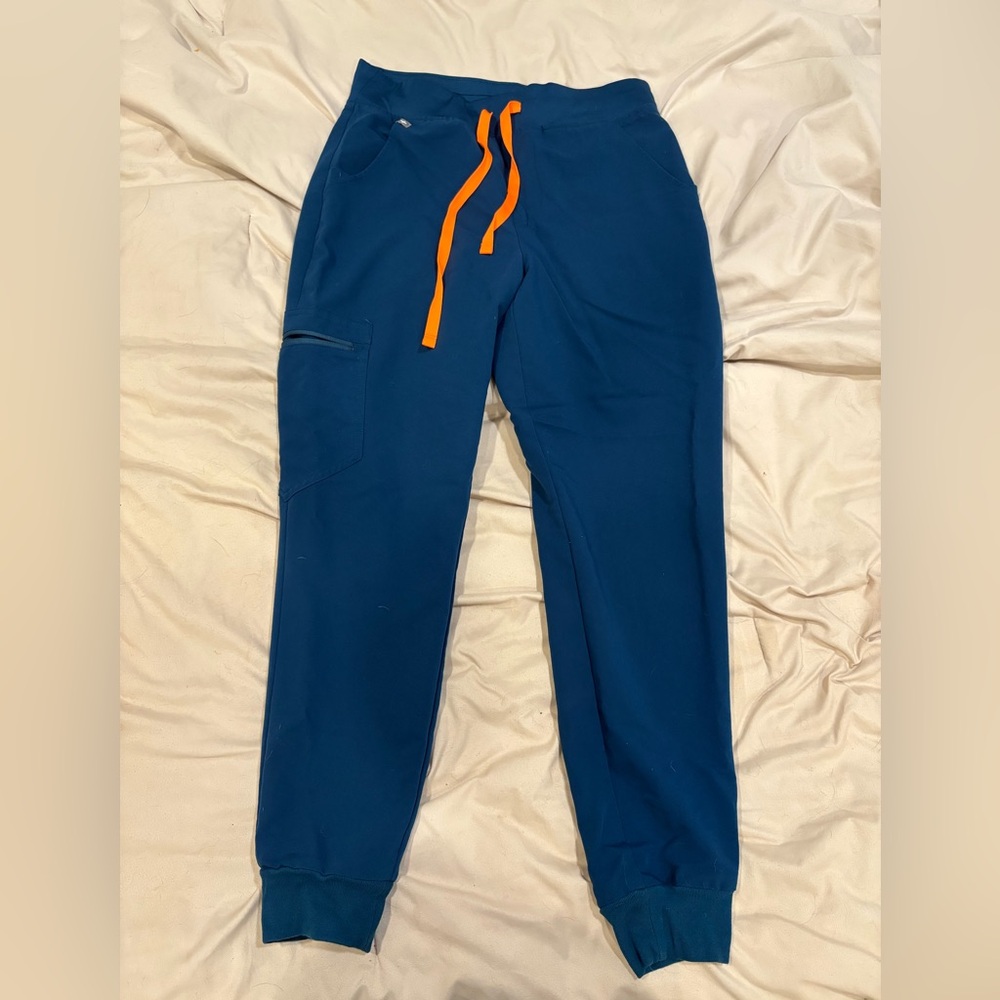 Figs women’s scrub pants